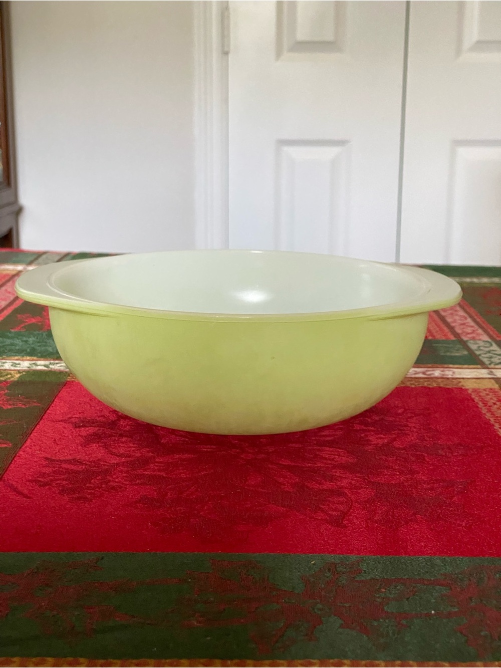 Vintage Pyrex 2QT 024 Lime Green Round Casserole Dish Mixing Bowl